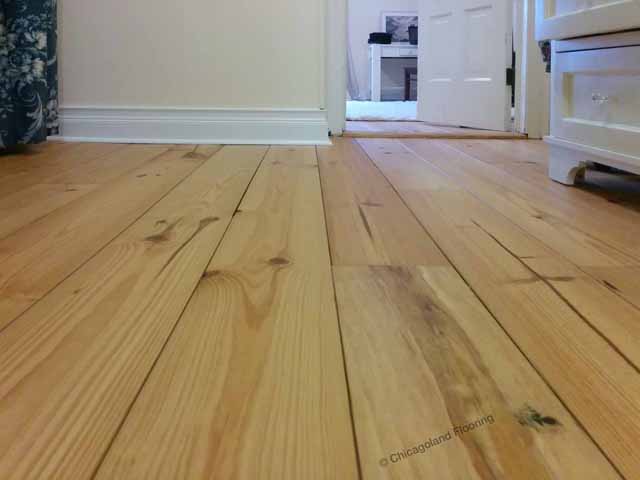 wide_plank_pine_in_bedrom2